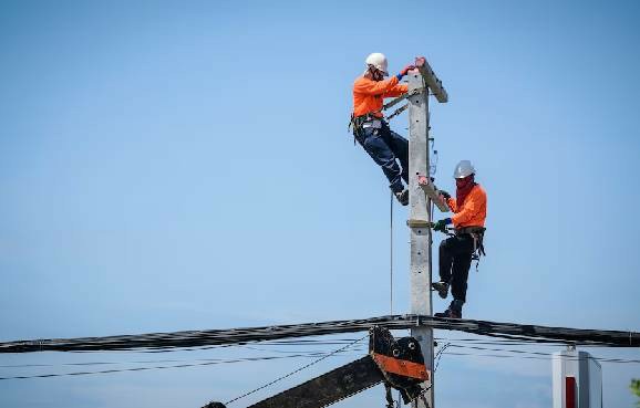 Navigating Weather Challenges: Ensuring Safety When... - Abrasive Wheels Training UK