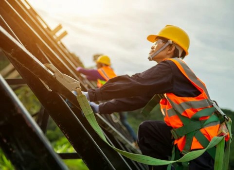 Essential Safety Gear for Working at Heights: A... - Abrasive Wheels Training UK